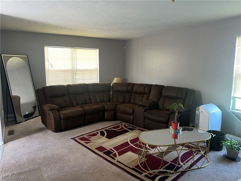 9702 Gaylord Avenue, Cleveland, OH 44105 Photo 2