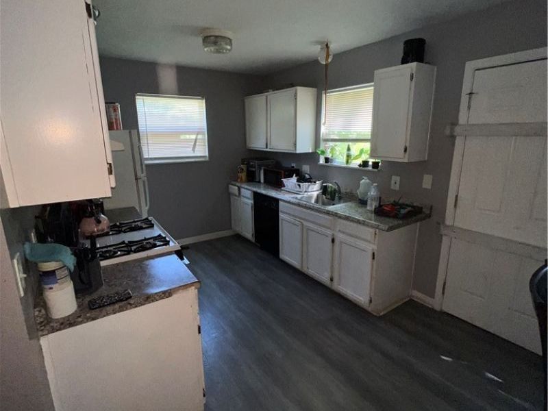 9702 Gaylord Avenue, Cleveland, OH 44105 Photo 4