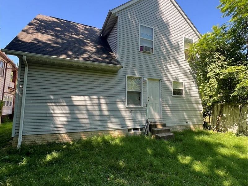 9702 Gaylord Avenue, Cleveland, OH 44105 Photo 9