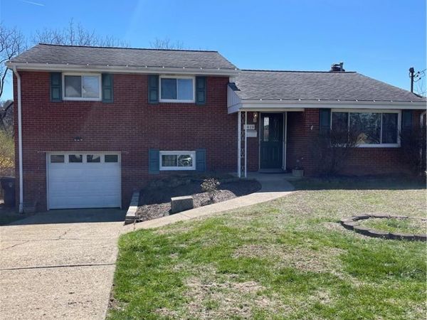 1419 Cardinal Dr, Pittsburgh, PA 15243
