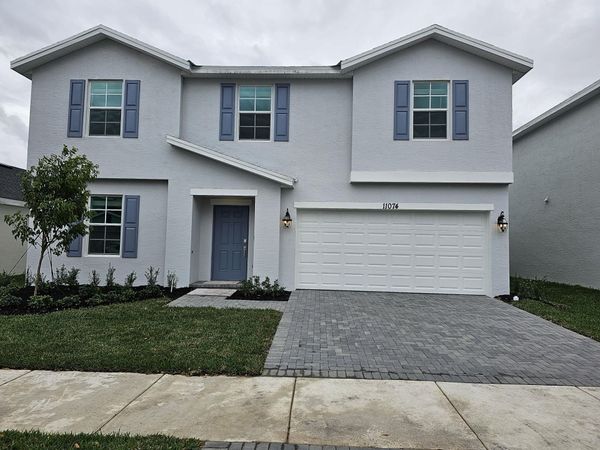 11074 Pondside Lane, Port St. Lucie, FL 34987