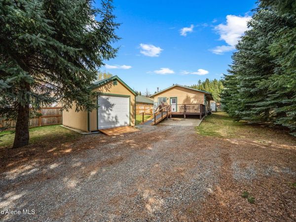 6137 Dallas LN, Bonners Ferry, ID 83805