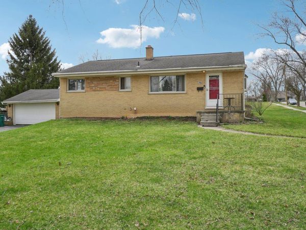 286 Lawson Street, Saline, MI 48176