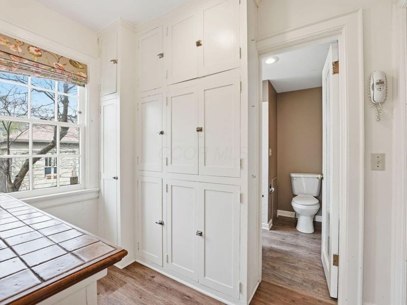 2448 Sherwood Road, Columbus, OH 43209 Photo 13