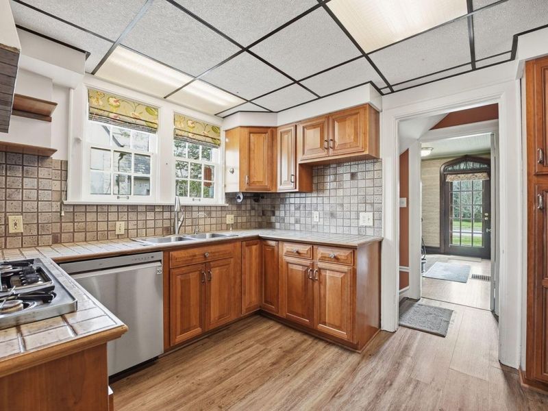 2448 Sherwood Road, Columbus, OH 43209 Photo 17