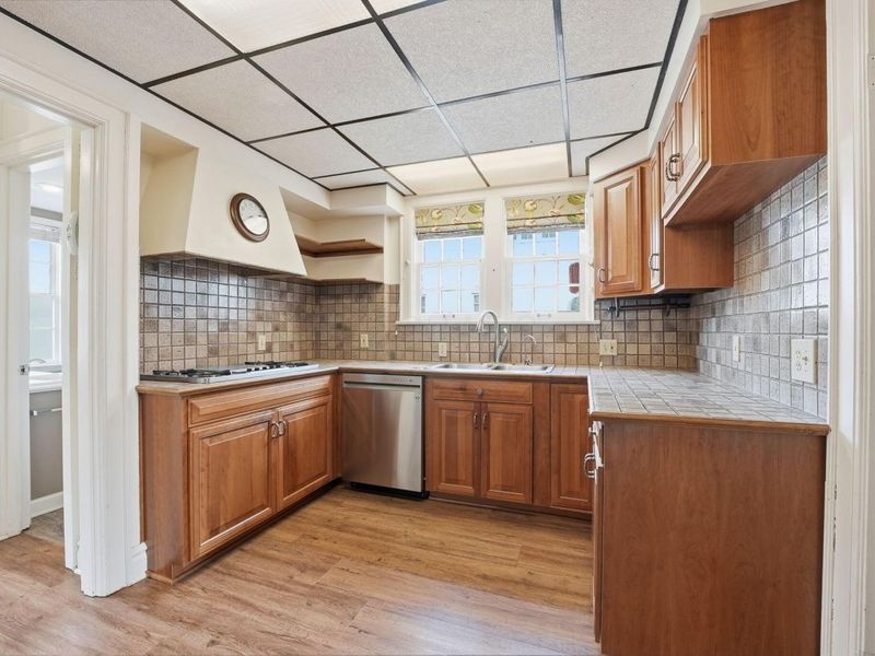 2448 Sherwood Road, Columbus, OH 43209 Photo 19