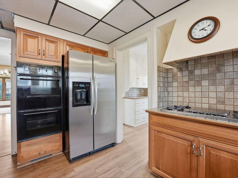 2448 Sherwood Road, Columbus, OH 43209 Photo 21