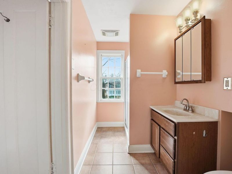 2448 Sherwood Road, Columbus, OH 43209 Photo 31