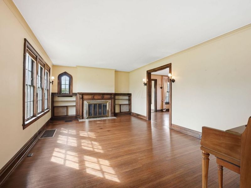 2448 Sherwood Road, Columbus, OH 43209 Photo 4