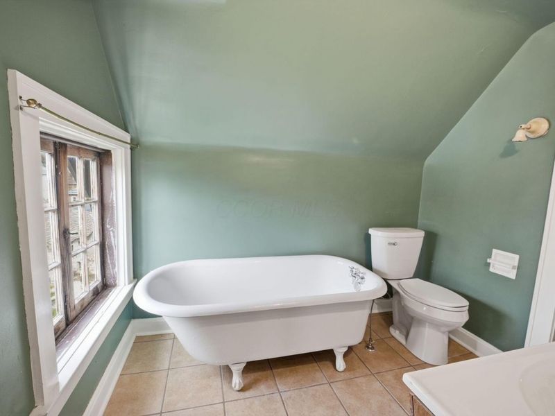 2448 Sherwood Road, Columbus, OH 43209 Photo 52