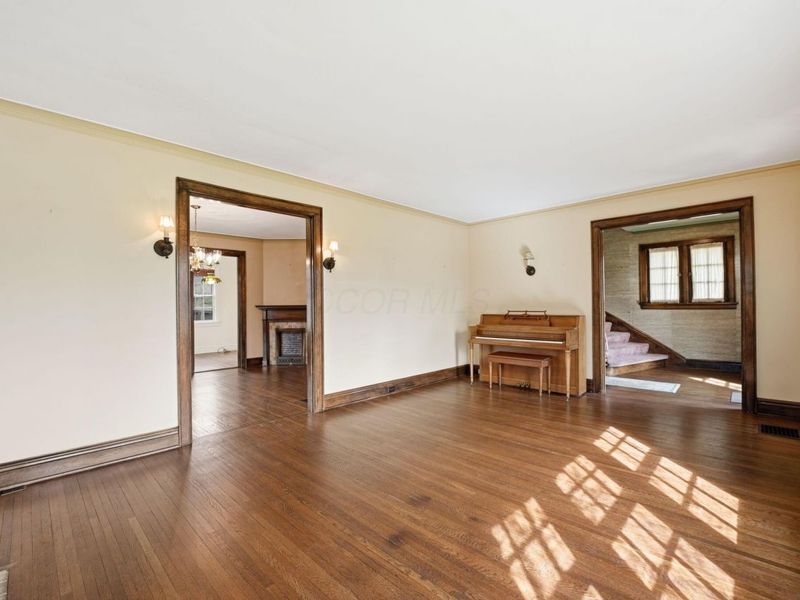 2448 Sherwood Road, Columbus, OH 43209 Photo 6