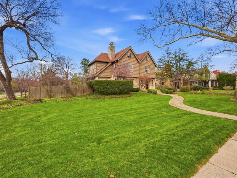 2448 Sherwood Road, Columbus, OH 43209 Photo 60