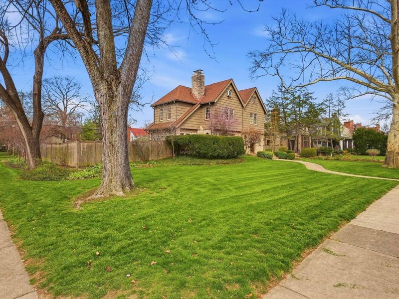 2448 Sherwood Road, Columbus, OH 43209 Photo 61