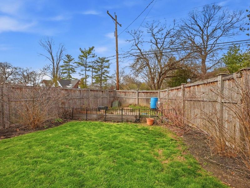 2448 Sherwood Road, Columbus, OH 43209 Photo 72