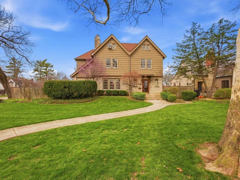 2448 Sherwood Road, Columbus, OH 43209 Photo 76