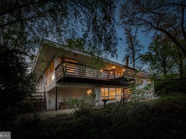 6124 BEACHWAY DRIVE, FALLS CHURCH, VA 22041