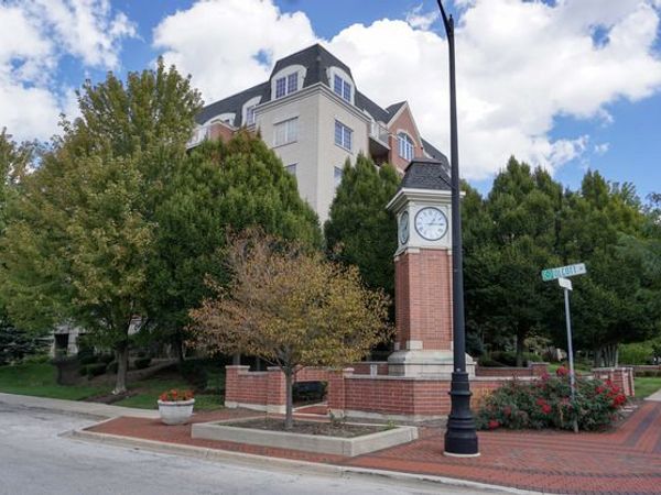 4811 N Olcott Avenue , Unit 515, Harwood Heights, IL 60706