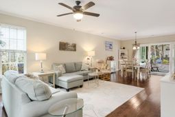 700 Majestic Oaks Drive photo 4