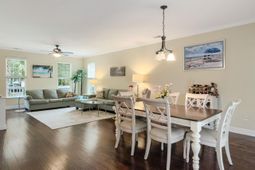 700 Majestic Oaks Drive photo 4