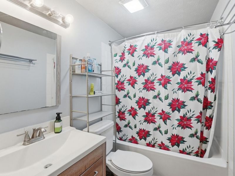 8055 Eliot Drive, Reynoldsburg, OH 43068 Photo 13