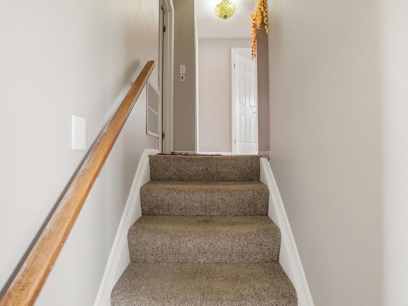 8055 Eliot Drive, Reynoldsburg, OH 43068 Photo 8