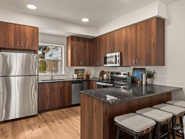 7439 W Swain Lane, Garden City, ID 83714