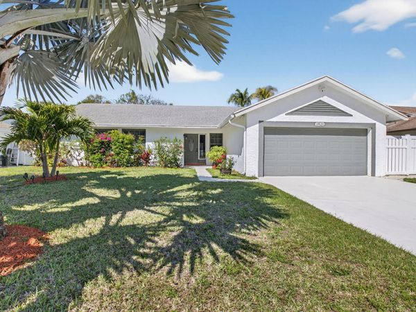 19131 Fairlawn Way, Boca Raton, FL 33434
