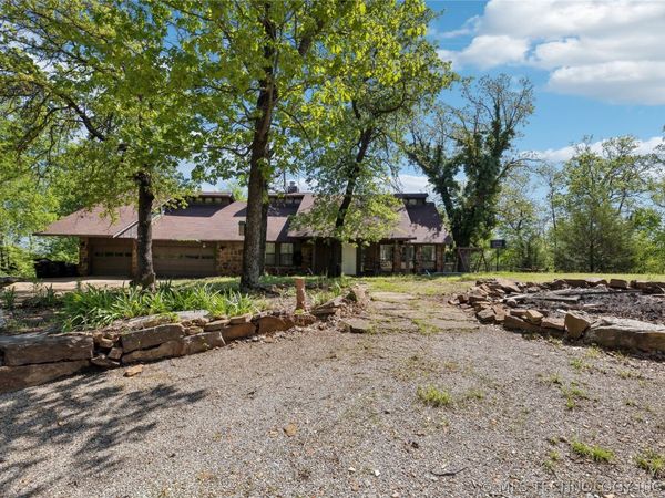 9050 W 480 Road , Pryor, OK 74361