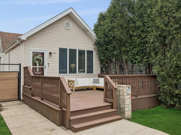 3317 N Osceola Avenue, Chicago, IL 60634