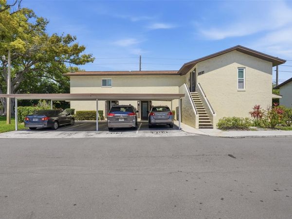 501 E BAY DRIVE, Unit 202, LARGO, FL 33770
