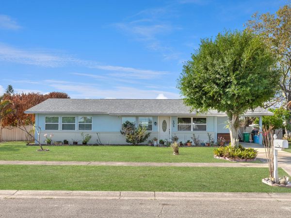 202 SW Dabney Drive, Port St. Lucie, FL 34983