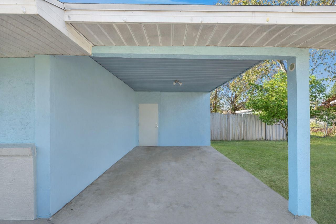 202 SW Dabney Drive, Port Saint Lucie, FL 34983 Photo