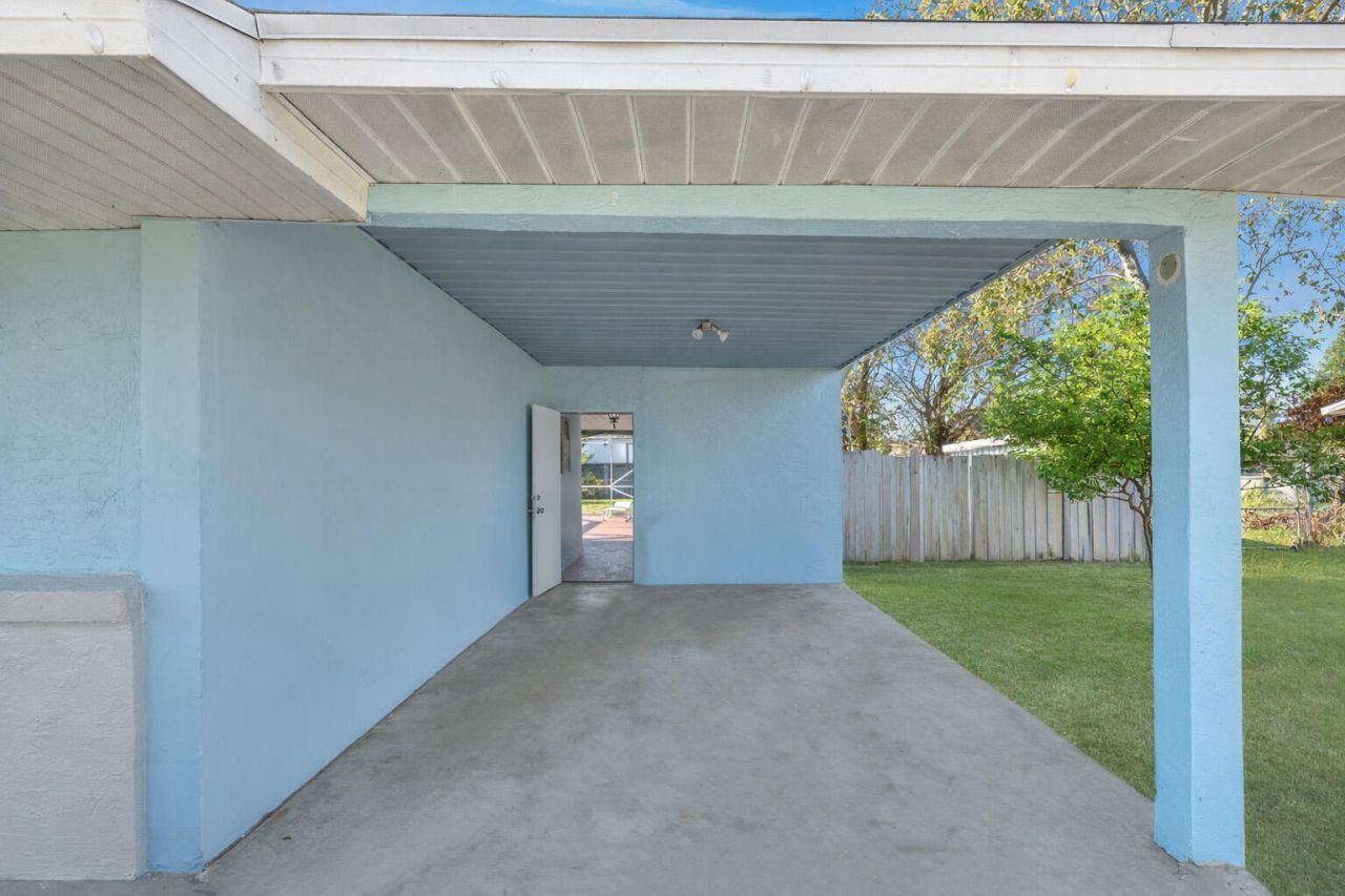 202 SW Dabney Drive, Port Saint Lucie, FL 34983 Photo