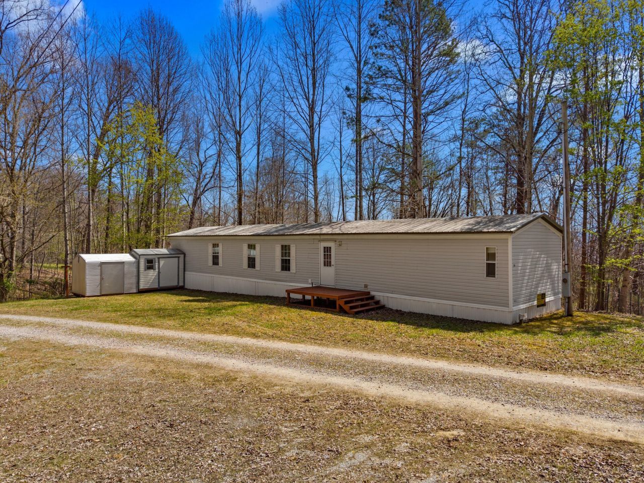 286 Prospect Road, Sneedville, TN 37869 Main Photo