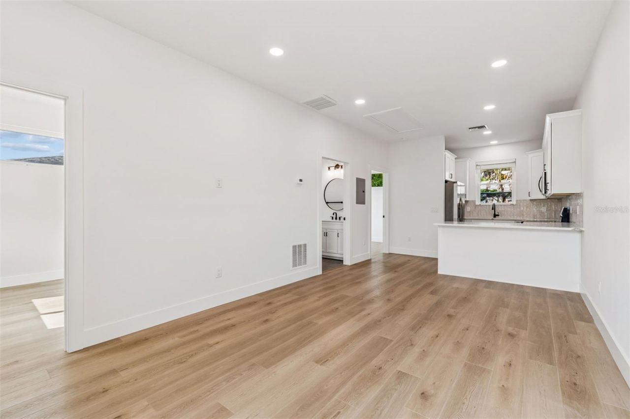 2844 30th Avenue N, Saint Petersburg, FL 33713 Photo