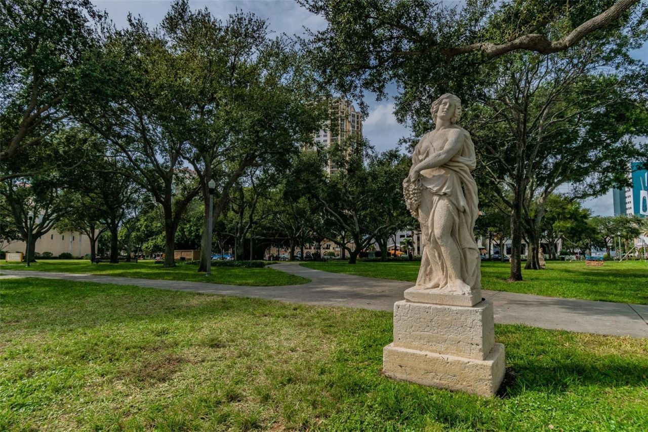 2844 30th Avenue N, Saint Petersburg, FL 33713 Photo