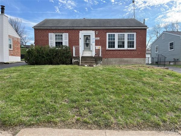 10262 Breckenridge Road , St Ann, MO 63074