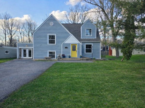 205 Cornwall Drive, Crete, IL 60417