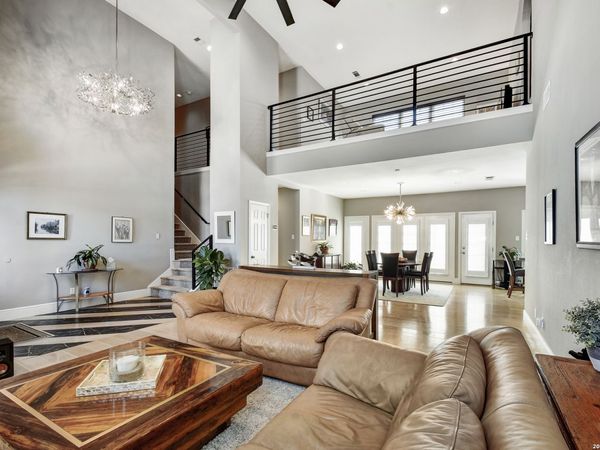 35 S Rue Charles, San Antonio, TX 78217