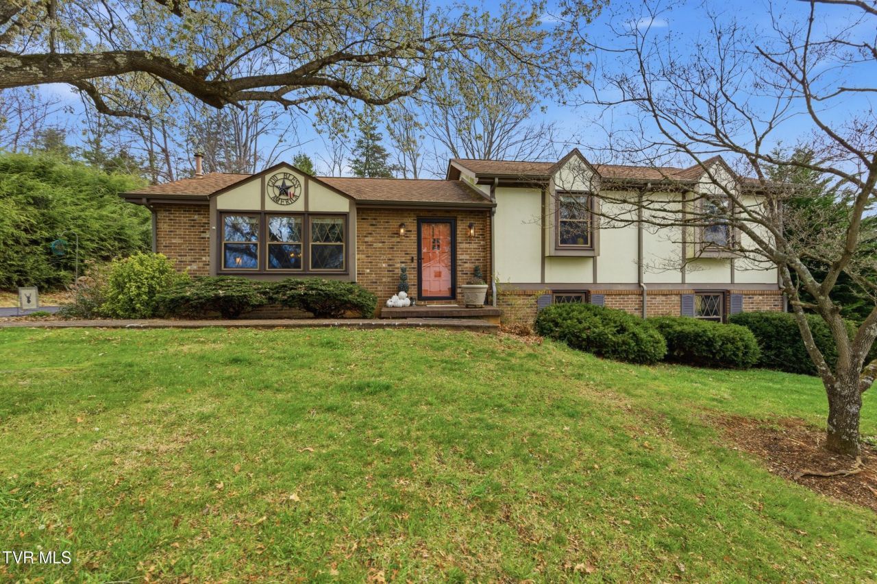 31 Stone Drive, Bristol, TN 37620 Main Photo