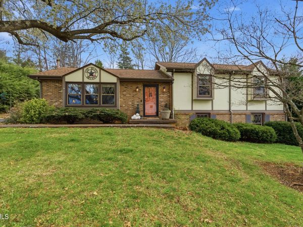 31 Stone Drive, Bristol, TN 37620