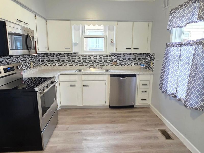 3421 W 99th Street, Cleveland, OH 44102 Photo 8