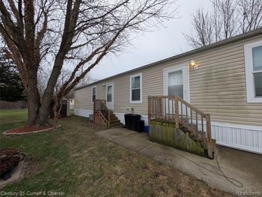 17541 Birch Street, Brownstown Twp, MI 48174