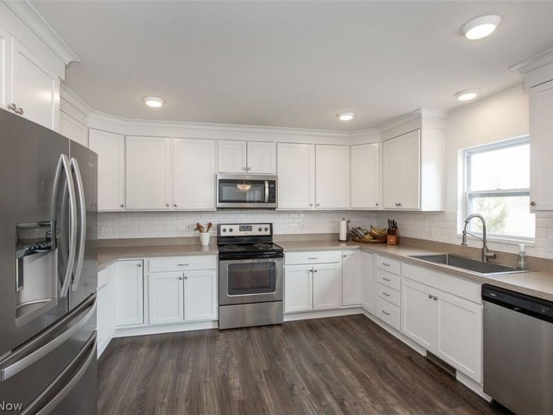 806 Pepperell Court, Macedonia, OH 44056 Photo 14