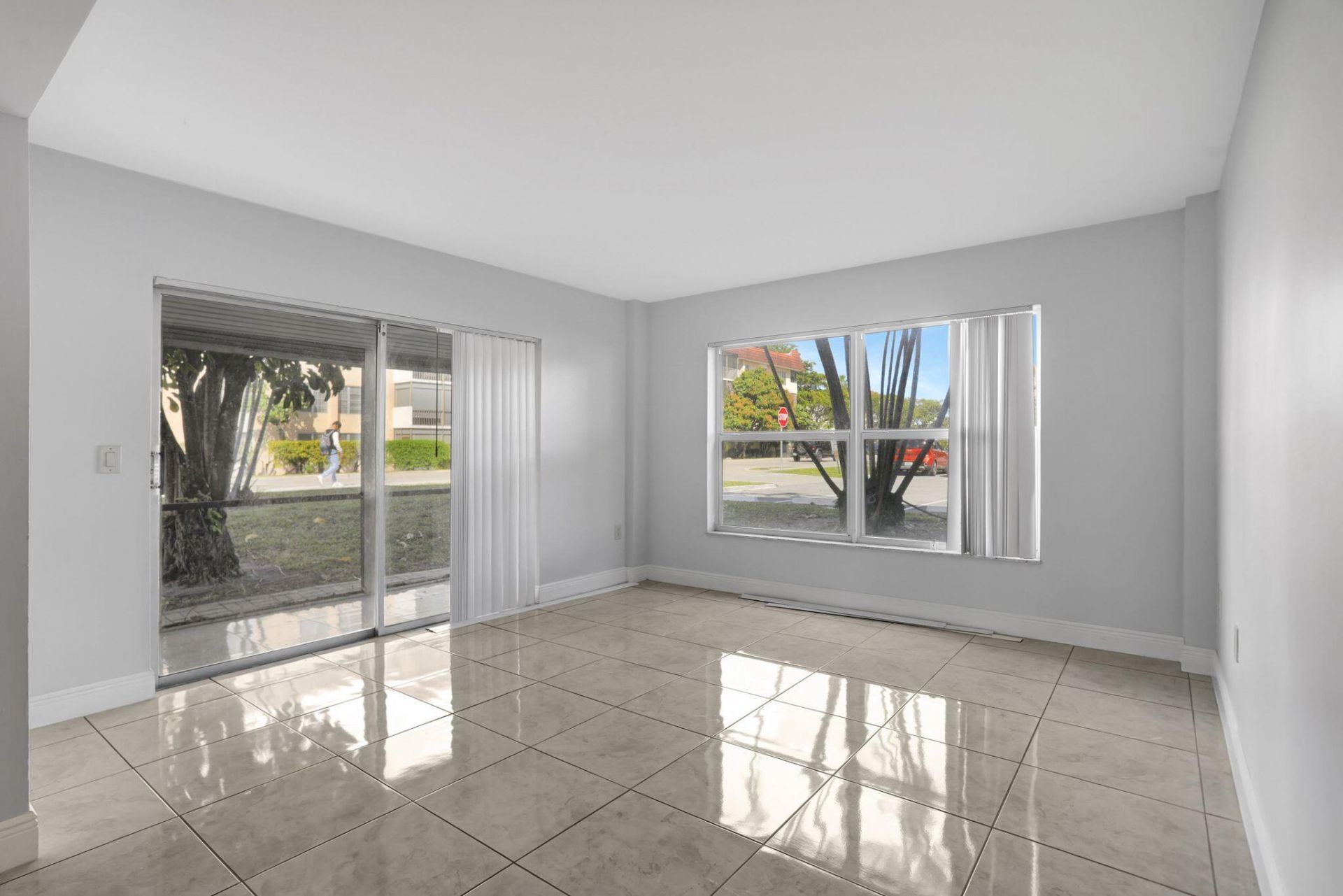 4156 Inverrary Drive, Unit 111, Lauderhill, FL 33319 Photo