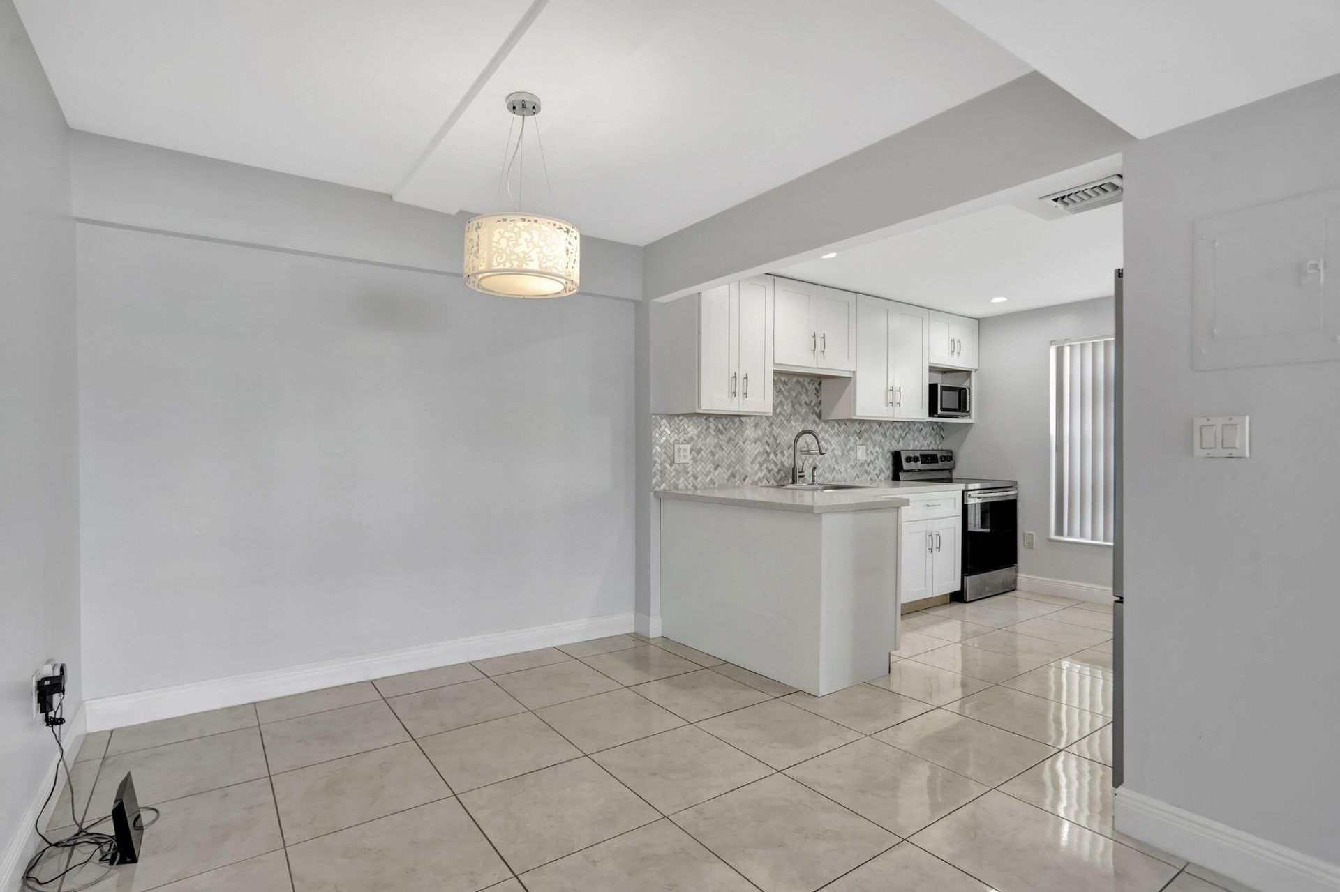 4156 Inverrary Drive, Unit 111, Lauderhill, FL 33319 Photo
