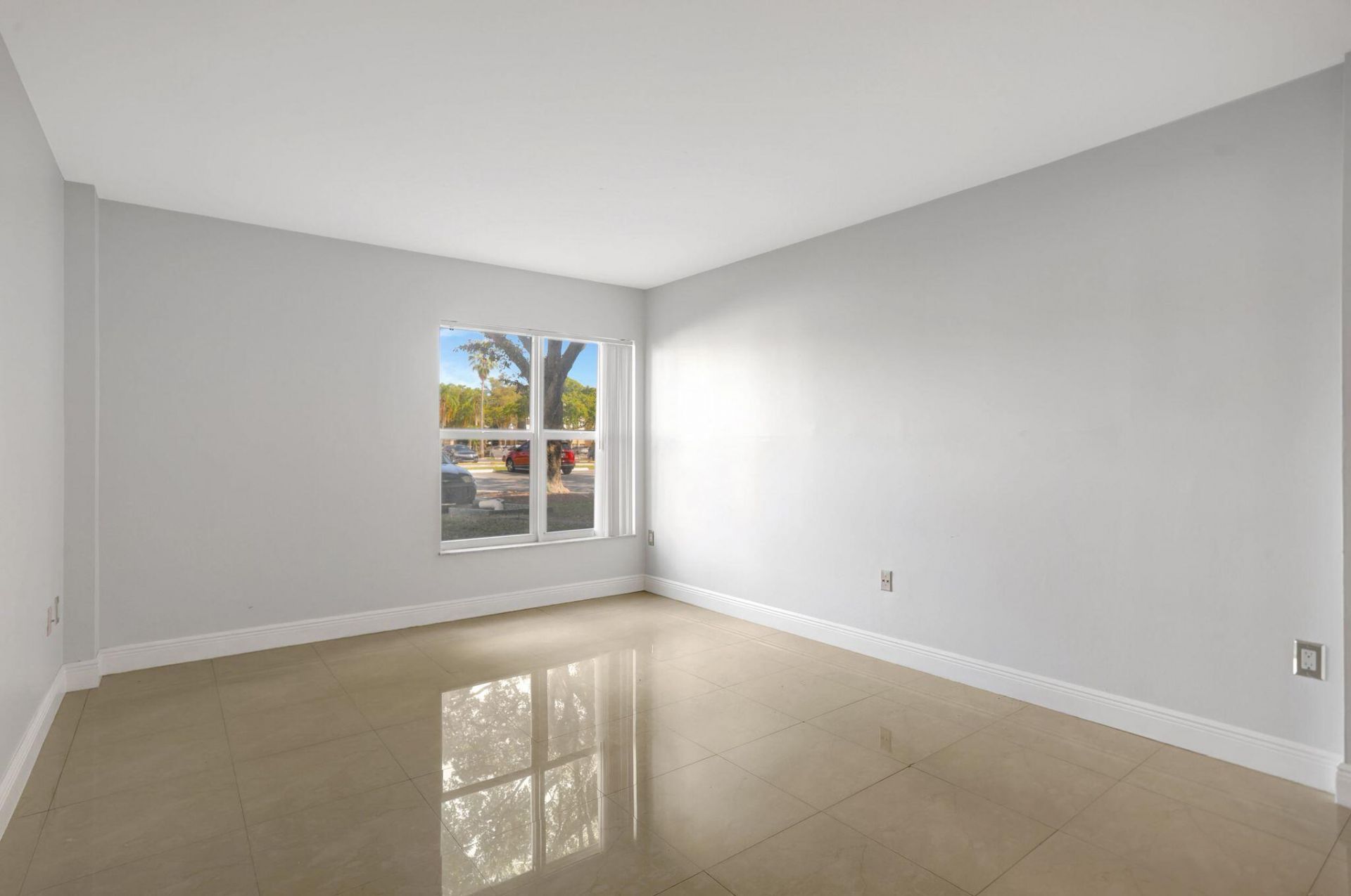 4156 Inverrary Drive, Unit 111, Lauderhill, FL 33319 Photo