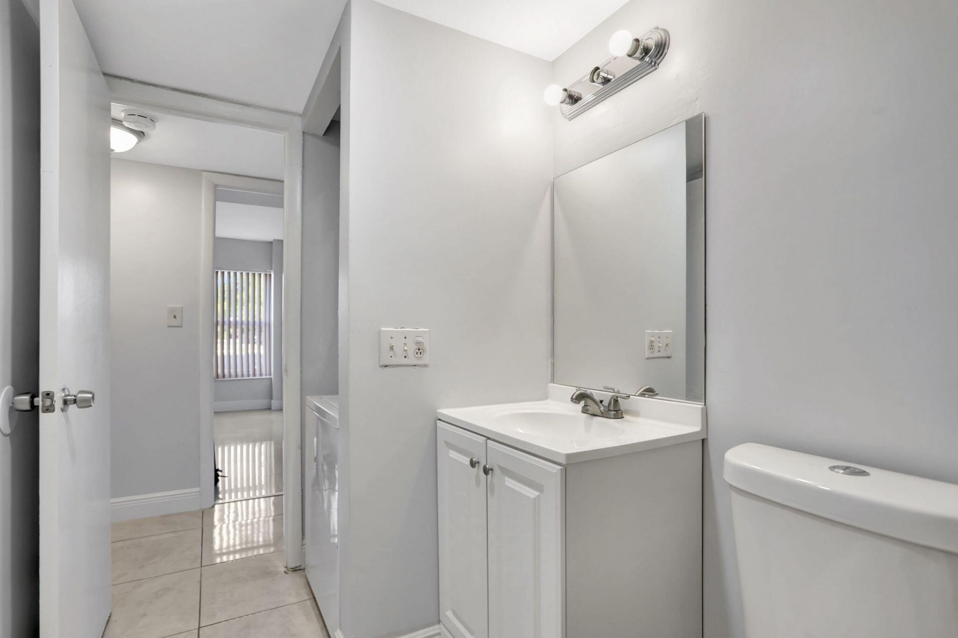 4156 Inverrary Drive, Unit 111, Lauderhill, FL 33319 Photo