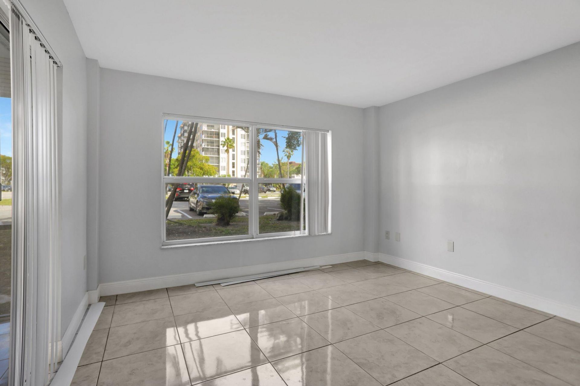 4156 Inverrary Drive, Unit 111, Lauderhill, FL 33319 Photo