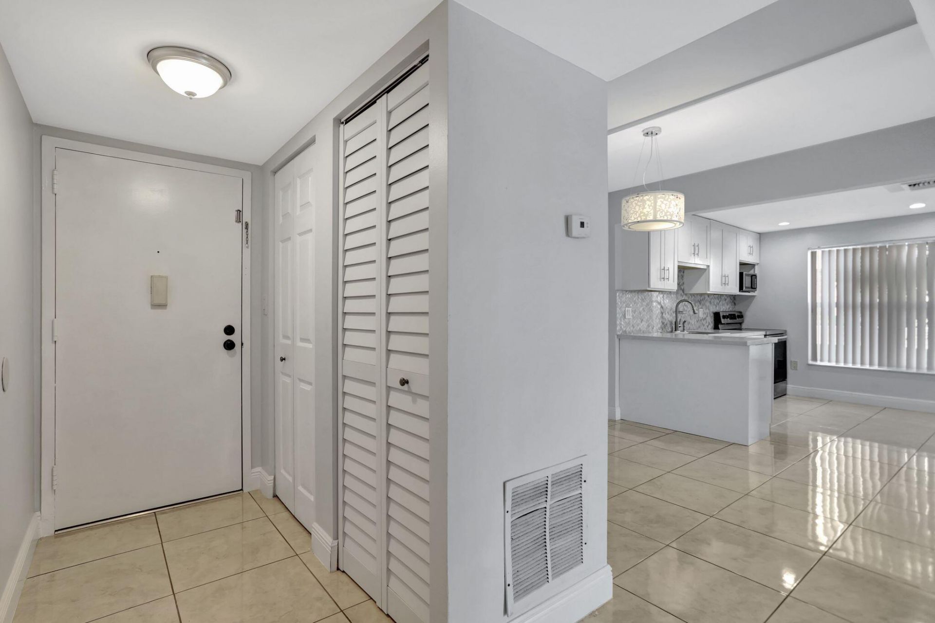 4156 Inverrary Drive, Unit 111, Lauderhill, FL 33319 Photo